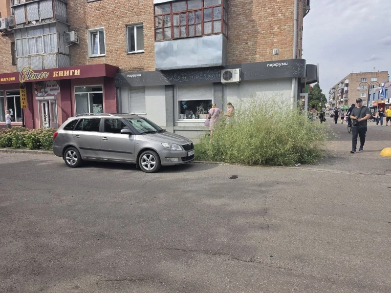 Комерційна нерухомість – 41.8 м², Сміла — 2/9