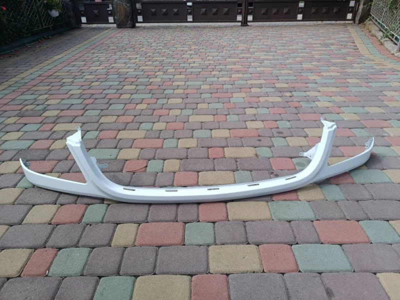 Рамка під решітку радіатора усмішка Спрінтер 906 куз