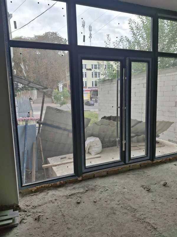 Комерційна нерухомість – 90 м², Кременец — 4/15