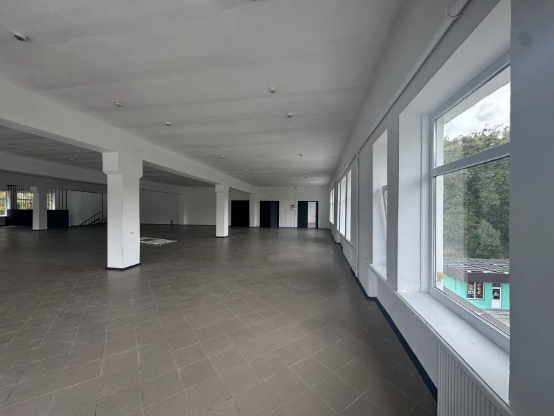 Комерційна нерухомість – 400 м², Кременец — 5/15