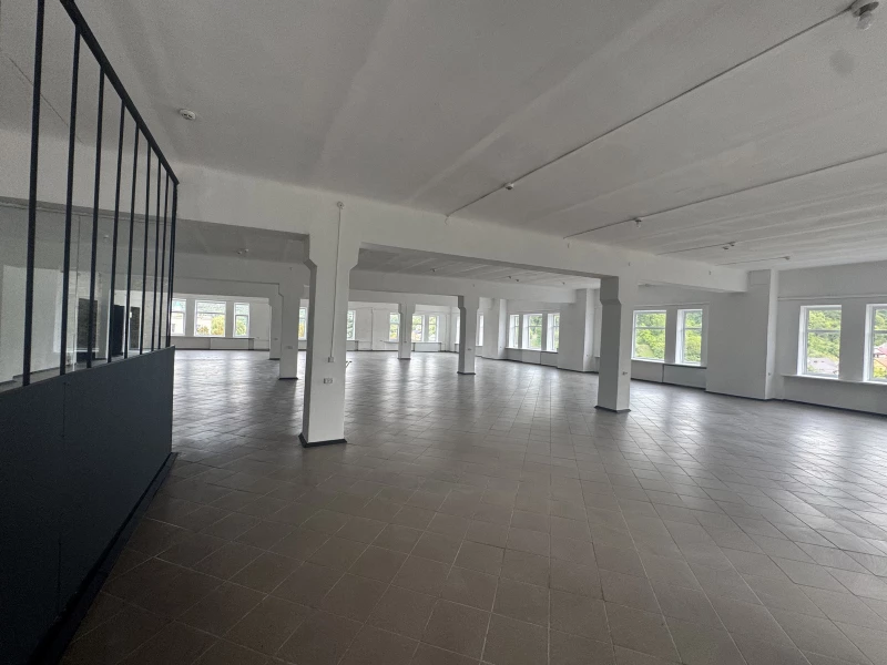 Комерційна нерухомість – 400 м², Кременец — 6/15