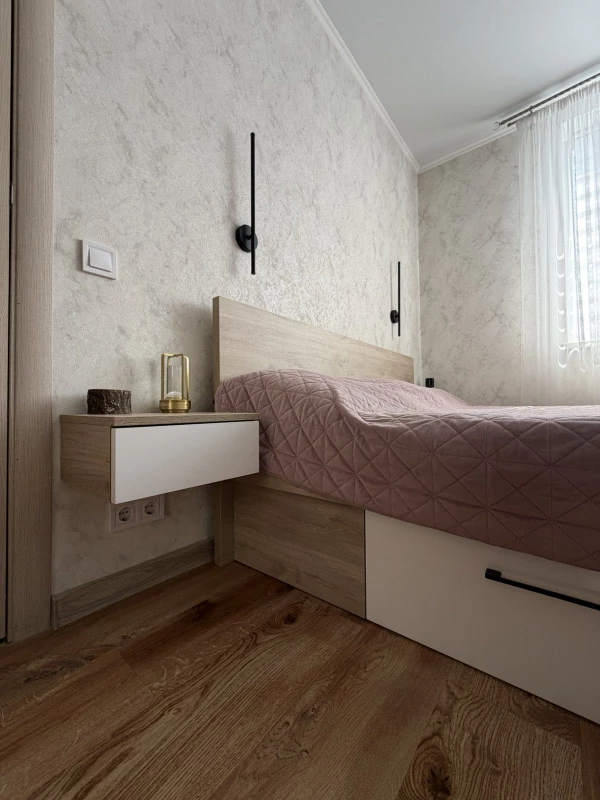 Квартира 2-кімн. продаж Авангард, Авангард – 50 м², Авангард — 12/15