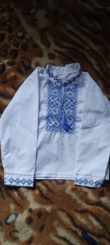 Продам блузку на хлопчика
