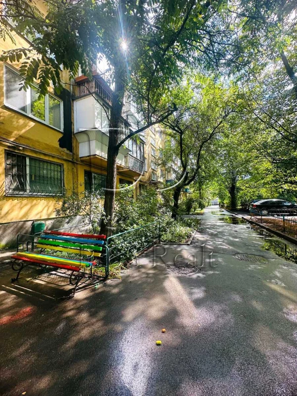 Квартира 2-кімн. продаж Київ, Днепровский – 28 м²