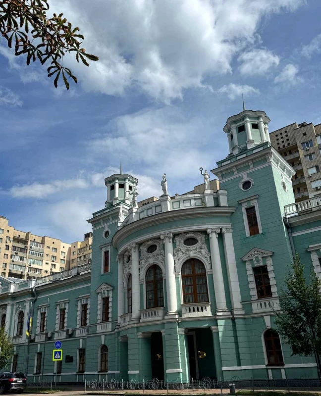 Квартира 3-кімн. продаж Київ, Печерский – 39 м², Київ — 2/15