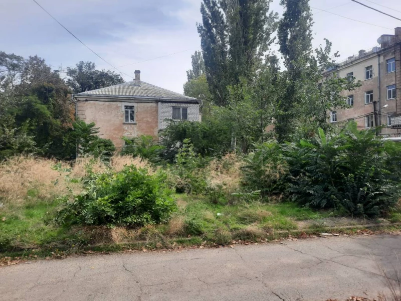 Робота разова по прибиранню ділянки