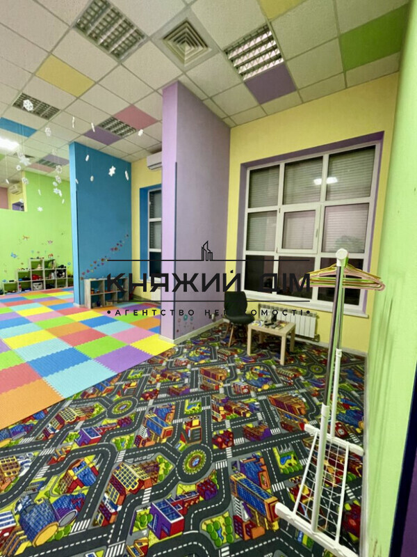 Комерційна нерухомість – 104 м², Київ — 6/12