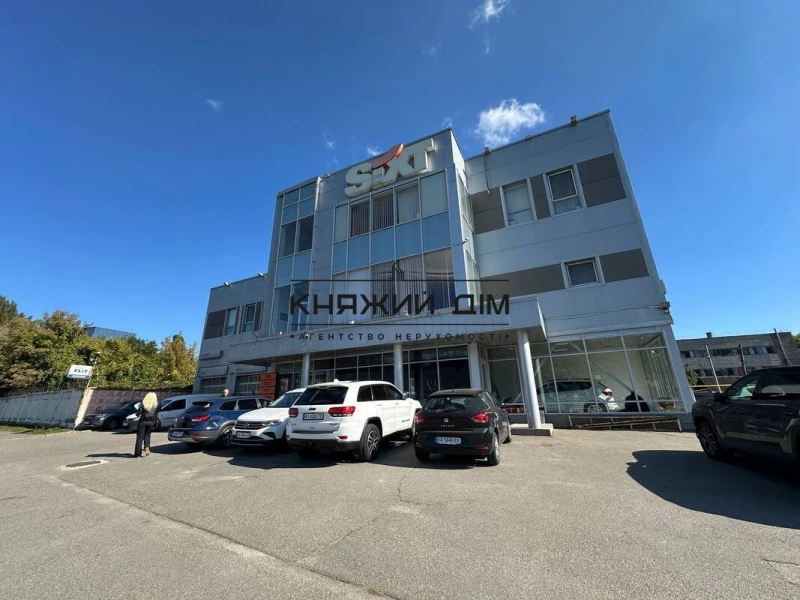 Комерційна нерухомість – 256 м²