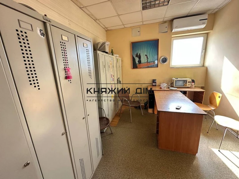 Комерційна нерухомість – 256 м², Киев — 12/15