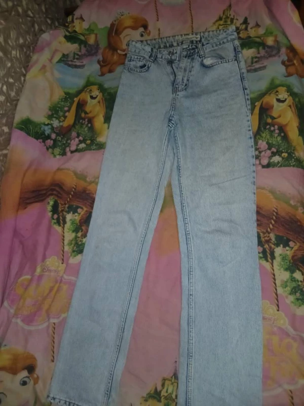 Стильні джинси у чудовому стані 👖 Зручна посадка та універсальний фасон на кожен день.  Розмір:S  Ціна: 400 грн  Пишіть у повідомлення 💌, Звягель — 2/2