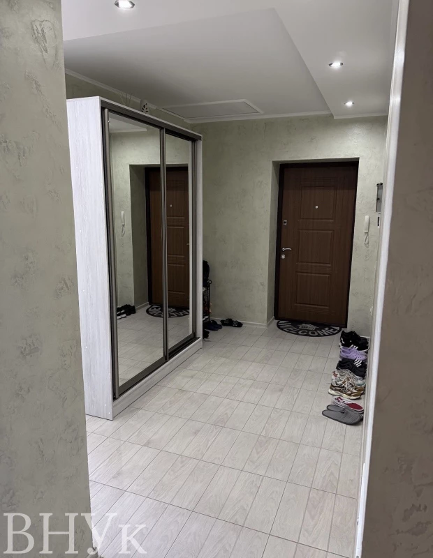 Квартира 2-кімн. продаж Ужгород, Новый – 32.4 м², Ужгород — 15/15