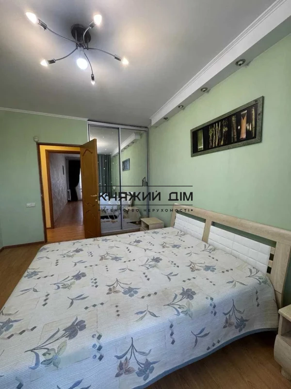 Квартира 3-кімн. оренда Київ, Дніпровський р-н – 64 м²