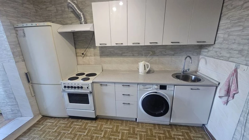 Квартира 2-кімн. оренда Київ, Святошинский – 30 м²