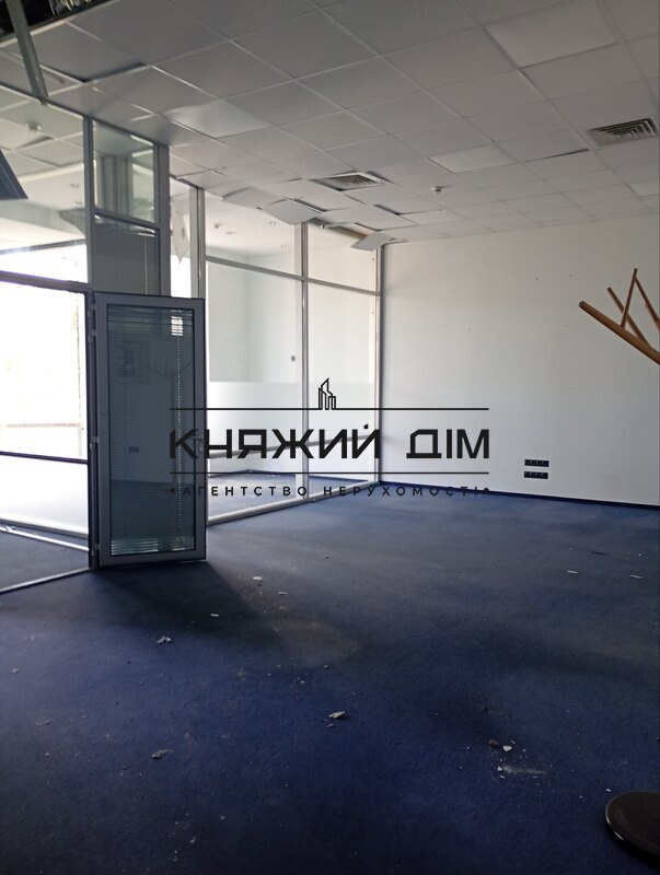 Комерційна нерухомість – 112 м²