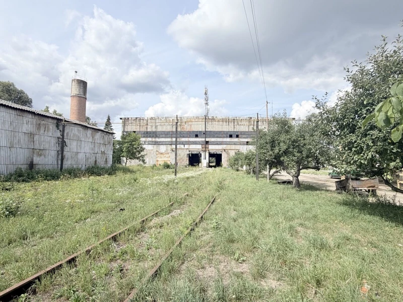 Комерційна нерухомість – 6 м²