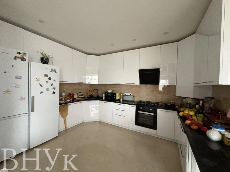Квартира 2-кімн. продаж Луцьк, ДПЗ – 278 м²