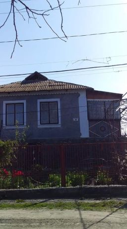 Продается дом в Доманевке Николаевской обл. Газ, вода, гараж, огород.