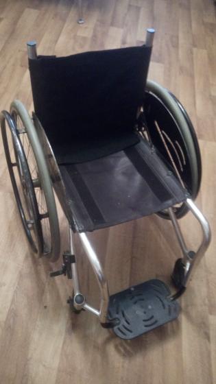 Продам инвалидную коляску :АКТИВКА