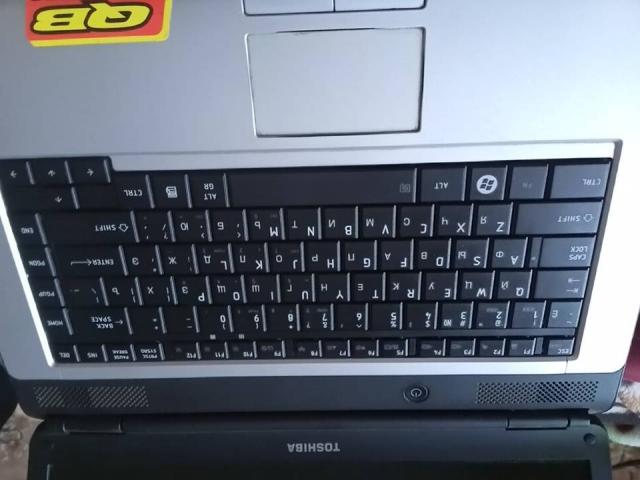 Клавиатура на ноутбук TOSHIBA