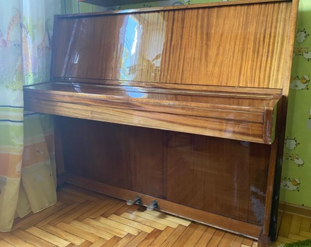 Продам  пианино «УКРАИНА»