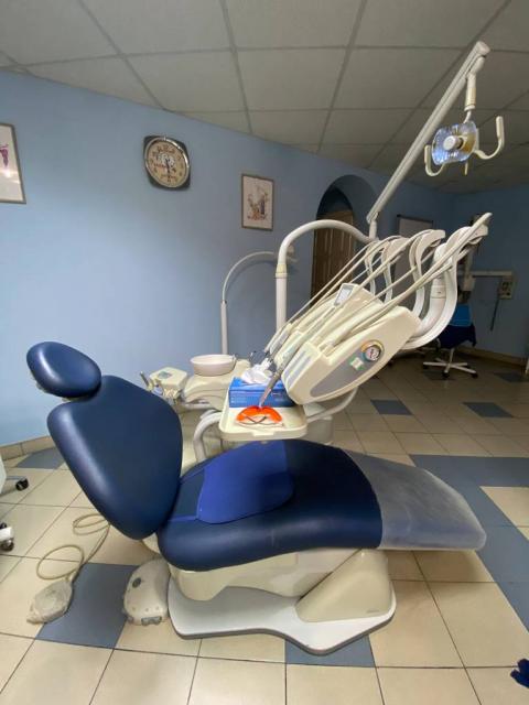Продам стоматологічну установку б/к