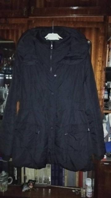 Куртка б/у женская без капюшена 48 размер цена 500 гр.