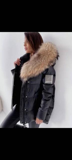 Куртка  зимняя  женская молодежная одоотталкивающая  синтепон 250 мех искусственный
