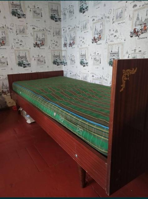 Кровать / ліжко с матрасом