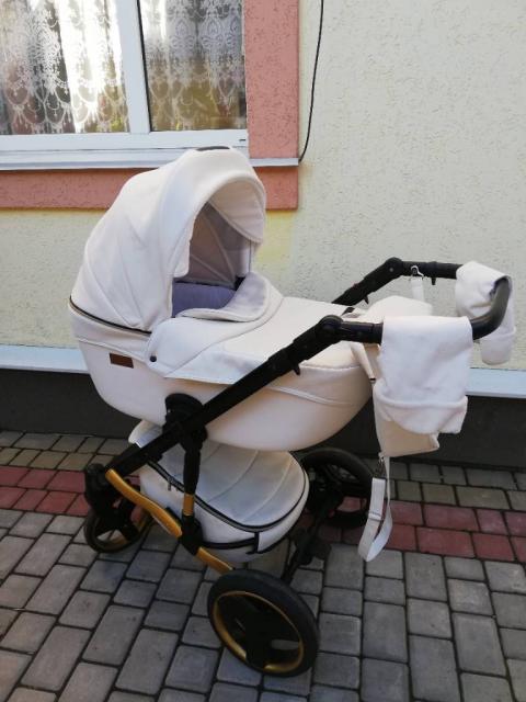 Продаж дитячої коляски 2 в1