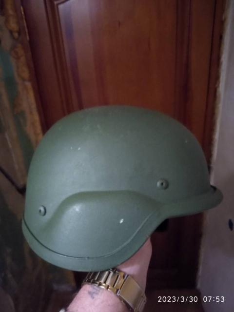 Продам армейский шлем.