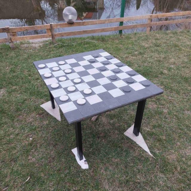 Стол для шашек/шахмат