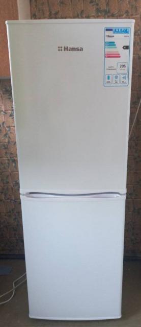 Продам 2-камерний холодильник Hansa
