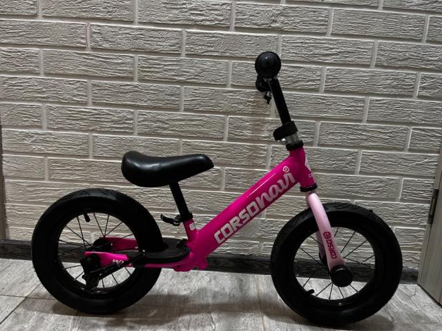 Продам велобег для девочки новый