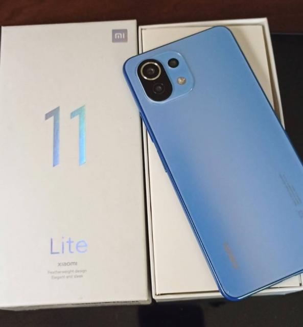 Продам смартфон Xiaomi 11Lite
