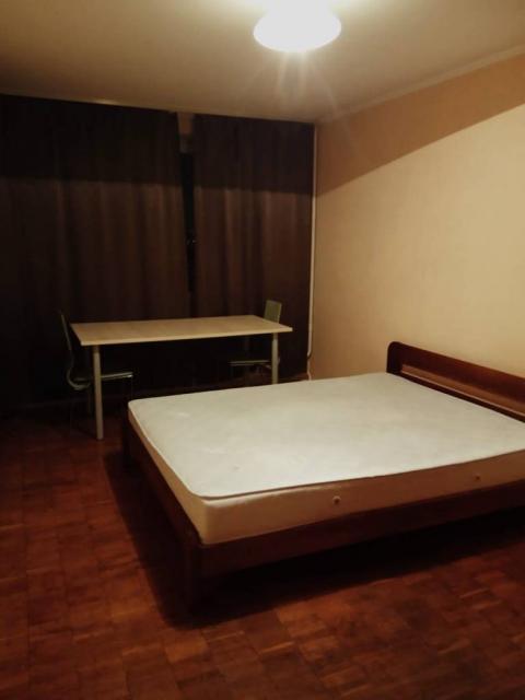 Сдам 1-комнатную квартиру на ул. Братиславская, 2, рядом метро Черниговская