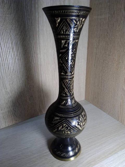 Винтажная черная латунная индийская ваза ручной работы
