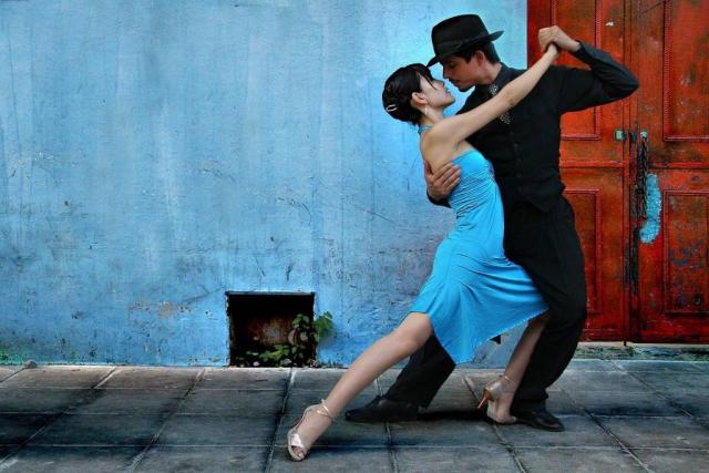 Уроки танго для початківців