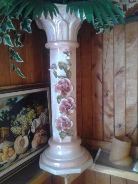 Продам колону-вазу напольную высокую керамическую
