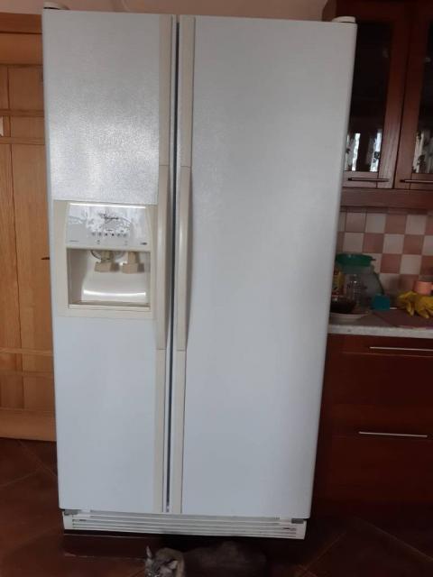 Холодильник Whirlpool ARZ735/W type E25SSA у хорошому стані