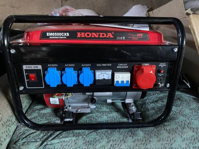 Пропонуємо до продажу генератор HONDA 6.5 квт EM6500CXS, який не використовувався жодного разу