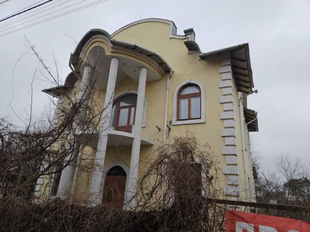 продаж 4-к будинок Київ, Дніпровський, 140000 $