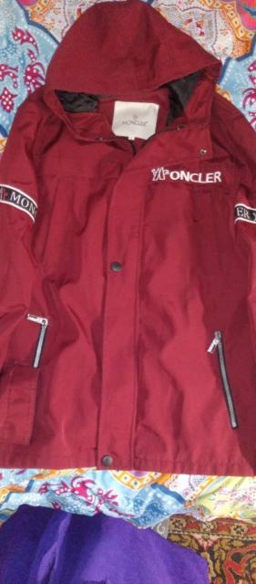 Продам Верхній жіночий одяг