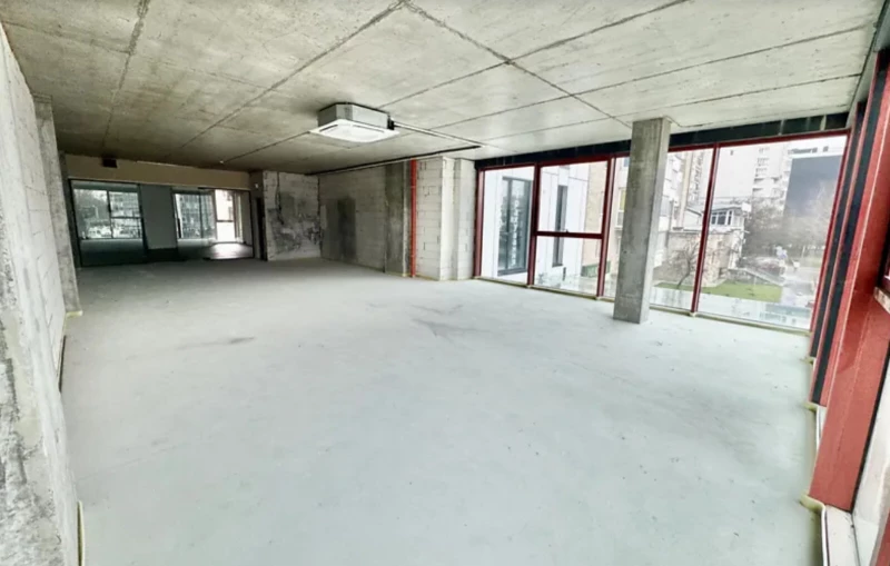 Комерційна нерухомість – 108 м²