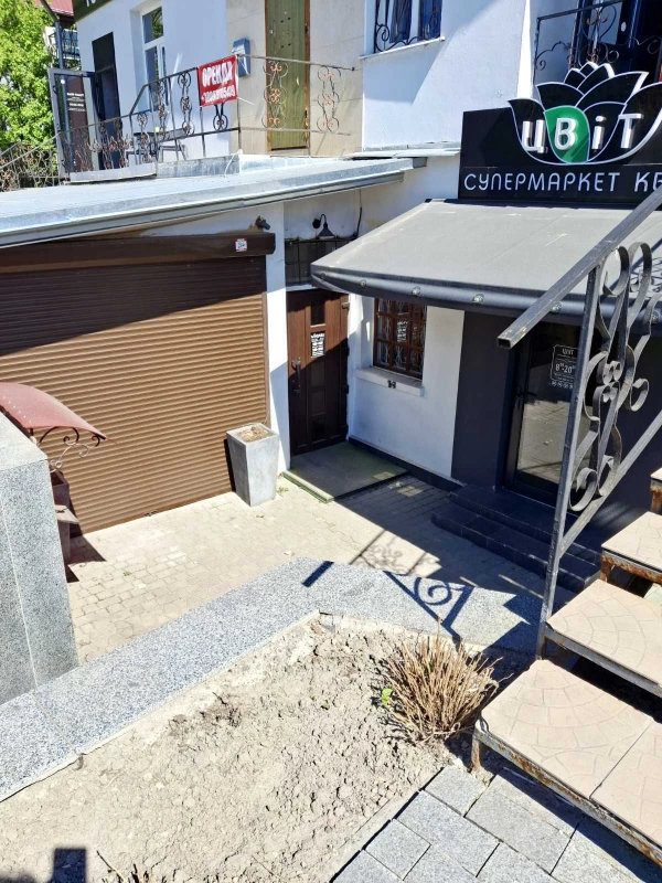Комерційна нерухомість – 86 м², Кременец — 3/15
