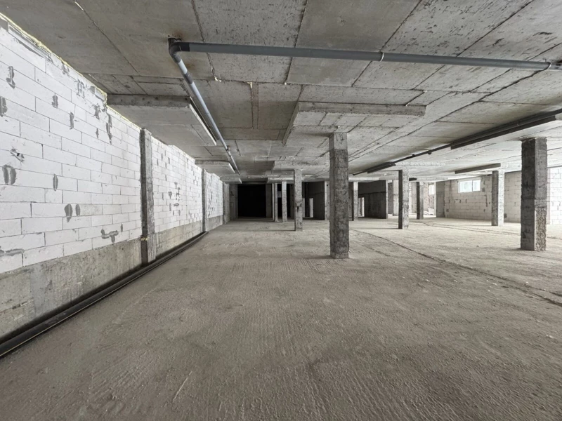 Комерційна нерухомість – 1007.1 м², Кременец — 3/15