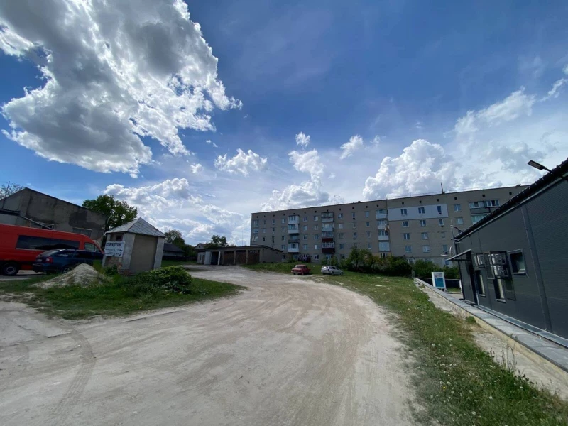 Комерційна нерухомість – 821.8 м²