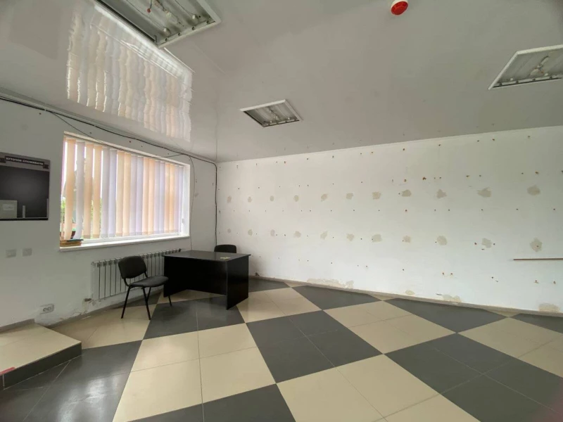 Комерційна нерухомість – 104.2 м², Шумск — 9/15