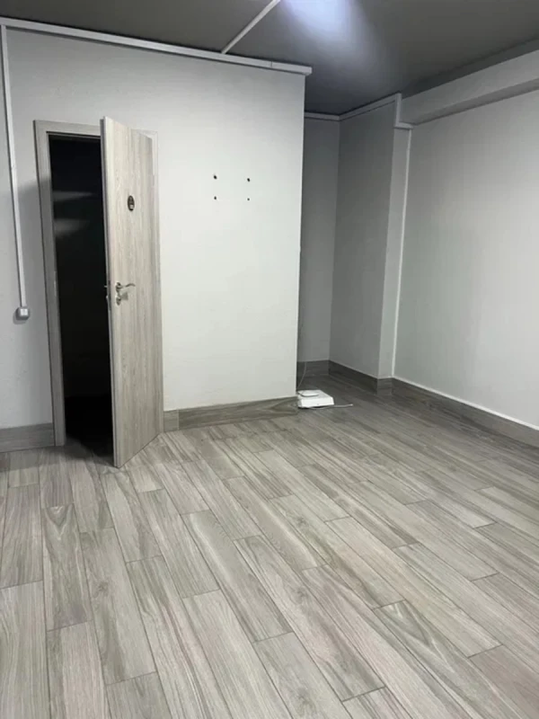 Комерційна нерухомість – 38 м², Софіївська Борщагівка — 7/15