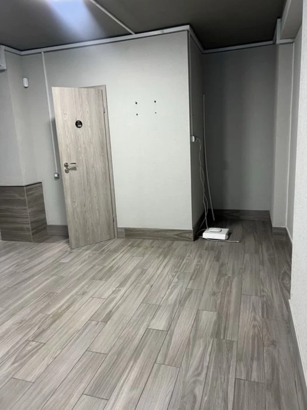 Комерційна нерухомість – 38 м², Софіївська Борщагівка — 15/15