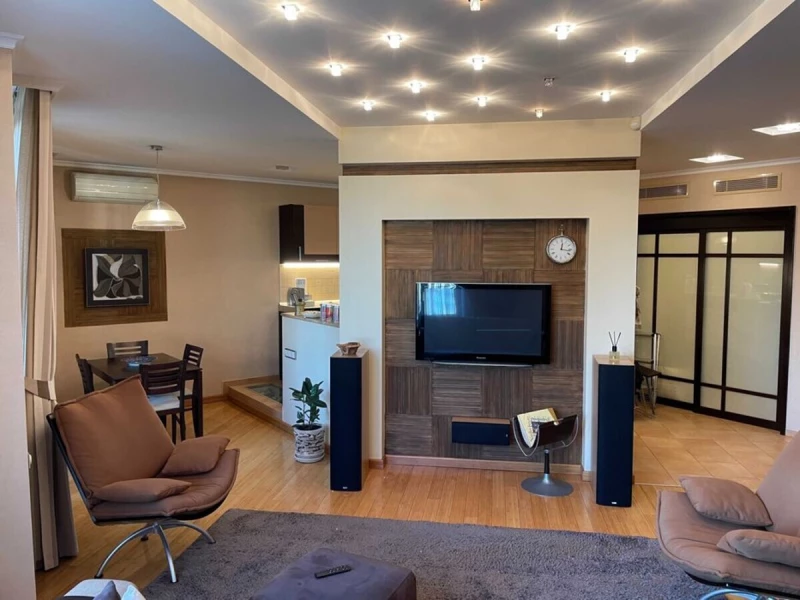 Квартира 2-кімн. оренда Київ, Печерский – 100 м²